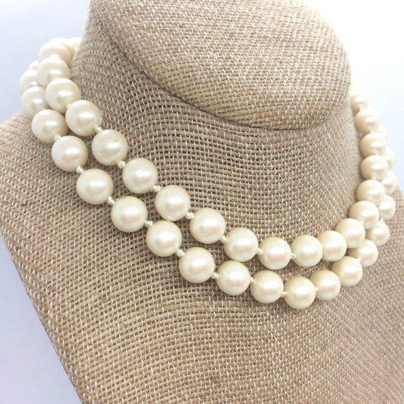 3/$30 NWT VINTAGE MARVELLA IMITATION PEARL NECKLACE 28" SINGLE STRAND KNOTTED - Picture 4 of 14